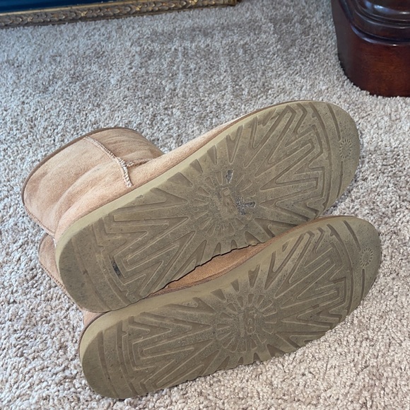 Tan half calf uggs - Picture 3 of 4